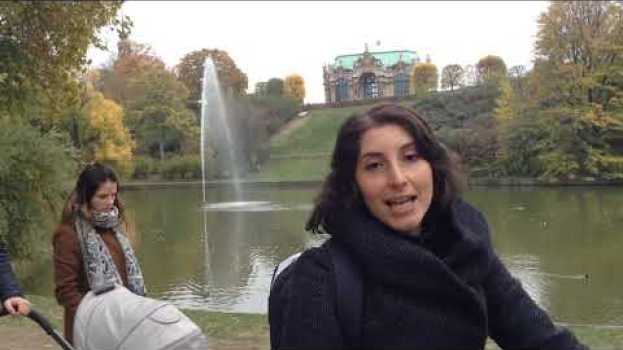 Video Un saludo con mucho amor in English