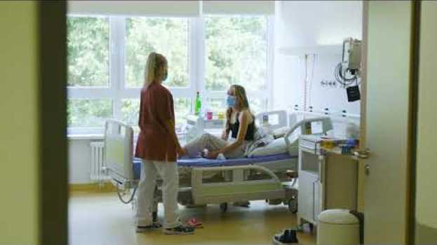 Video Die Kinderklinik des Städtischen Krankenhauses in Kiel stellt sich vor po polsku
