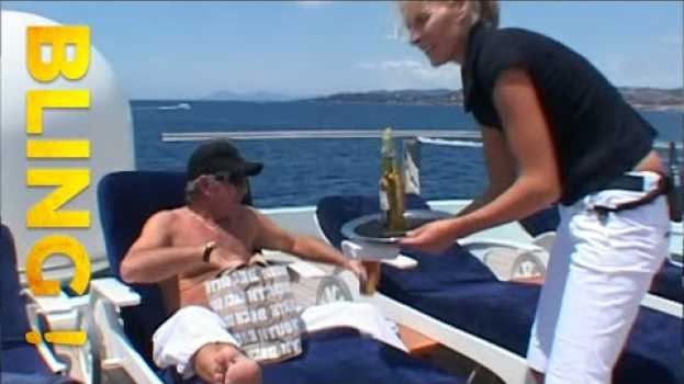 Video Ce milliardaire s'offre le yacht le plus grand du monde em português