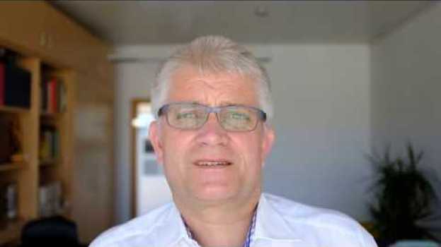 Video #keinplatzfuerlenin - Dr. Ulrich Mählert su italiano