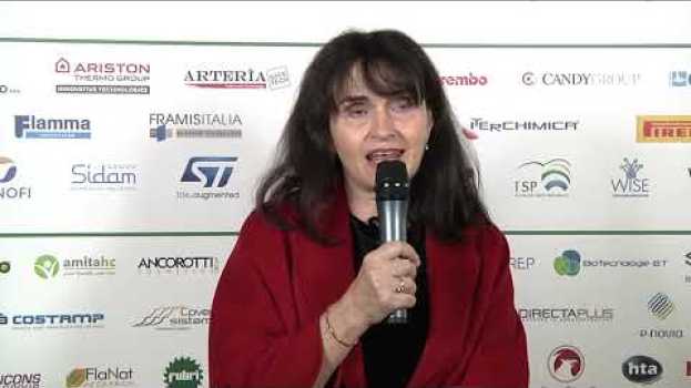 Video Petropulacos: “Il Premio lombardo una sfida anche per la PA” em português