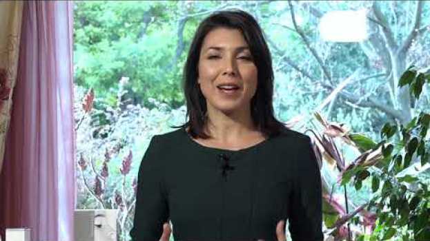 Video La cosmetologa Diana Malcangi presenta Rejuvenating Rich Cream della gamma Nutriance Organic. in English