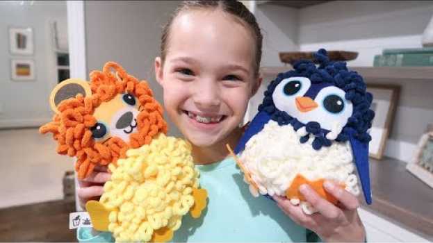 Video Creating DIY Loopies Plush and Sharing 15 Facts About Tic Tac Toy! auf Deutsch